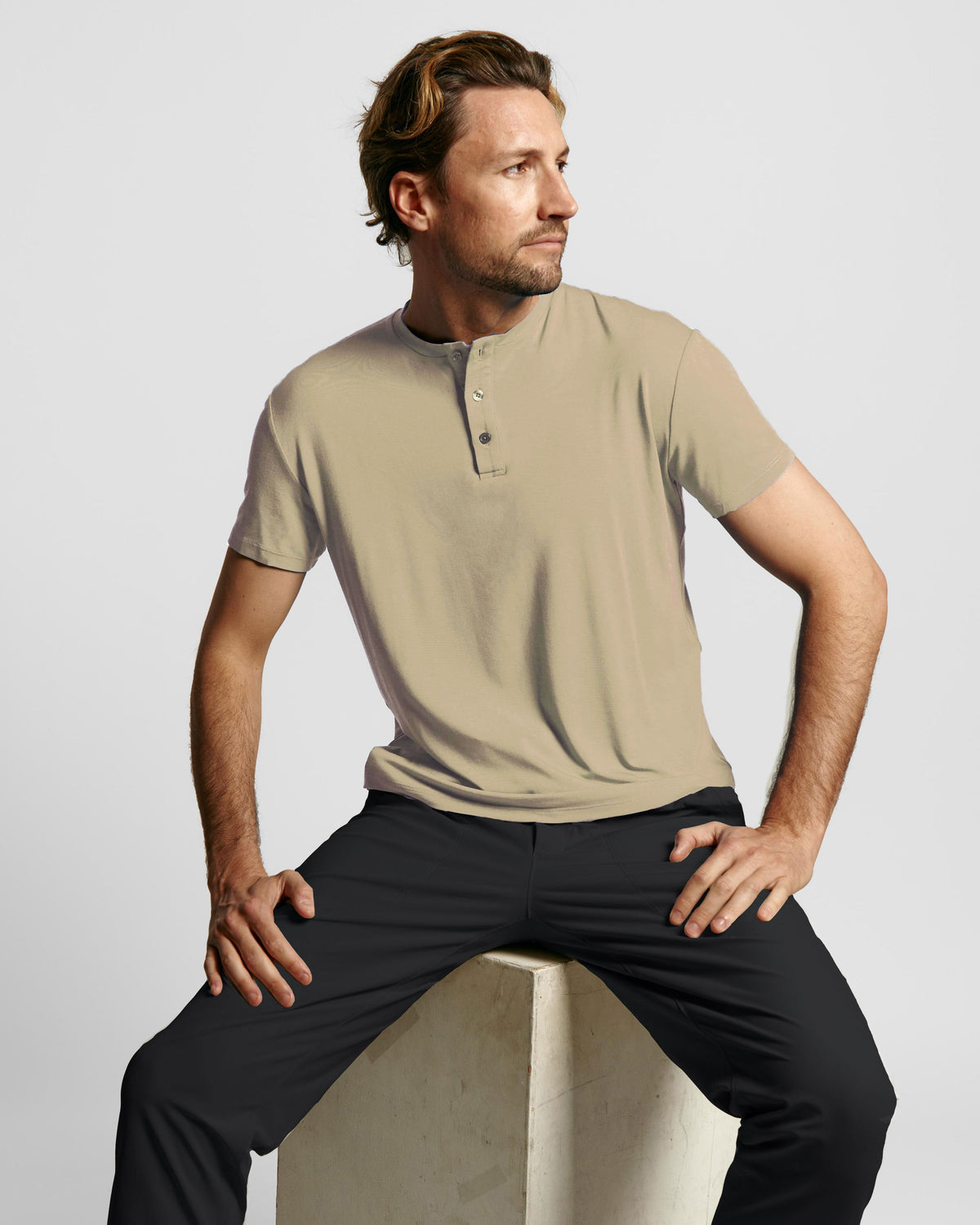 Sweat Defender Henley - Smokey Taupe