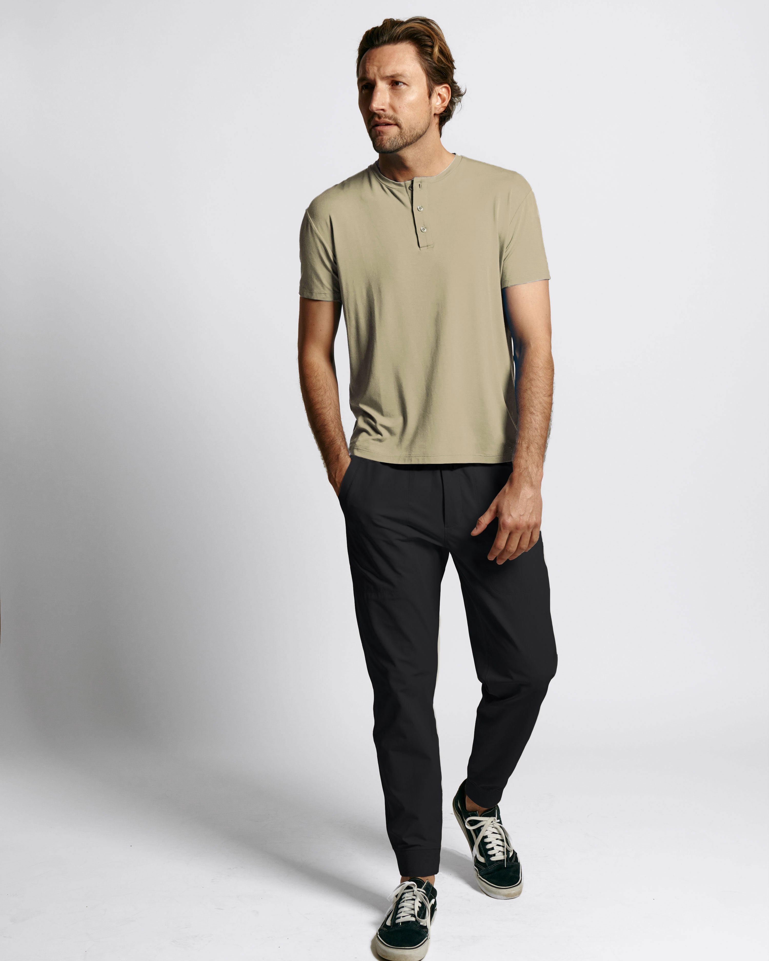 Sweat Defender Henley - Smokey Taupe